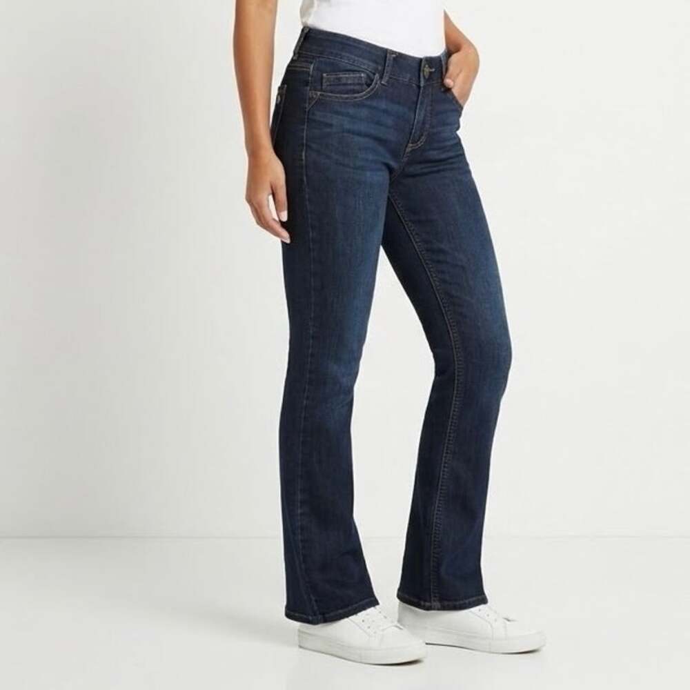 Democracy Absolution Dark Wash Bootcut Jeans Stretch Denim Comfort Flex Size 2P